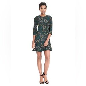 Banana Republic Dark Green Floral 3/4 Sleeve Dress